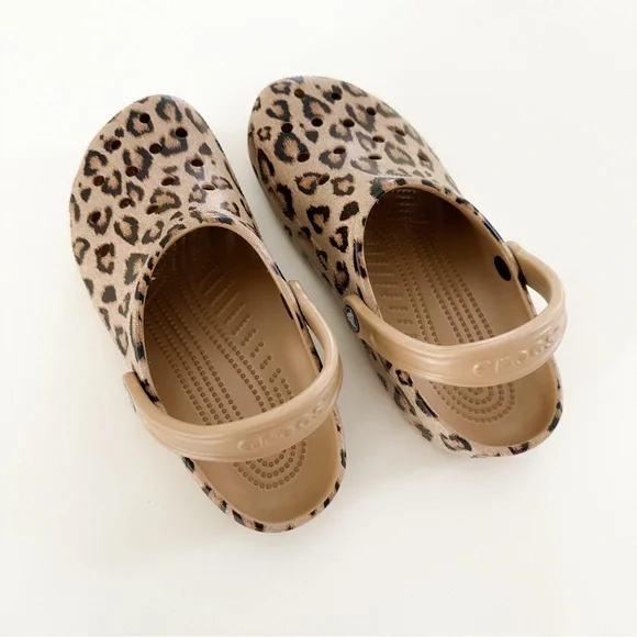 New! CROCS cheetah print women’s size 9 - Picture 2 of 4